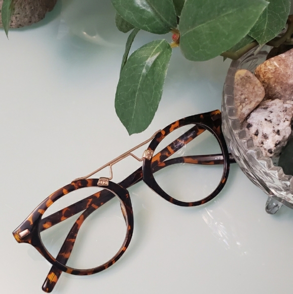 Accessories - 2/$25 Round Retro style readers